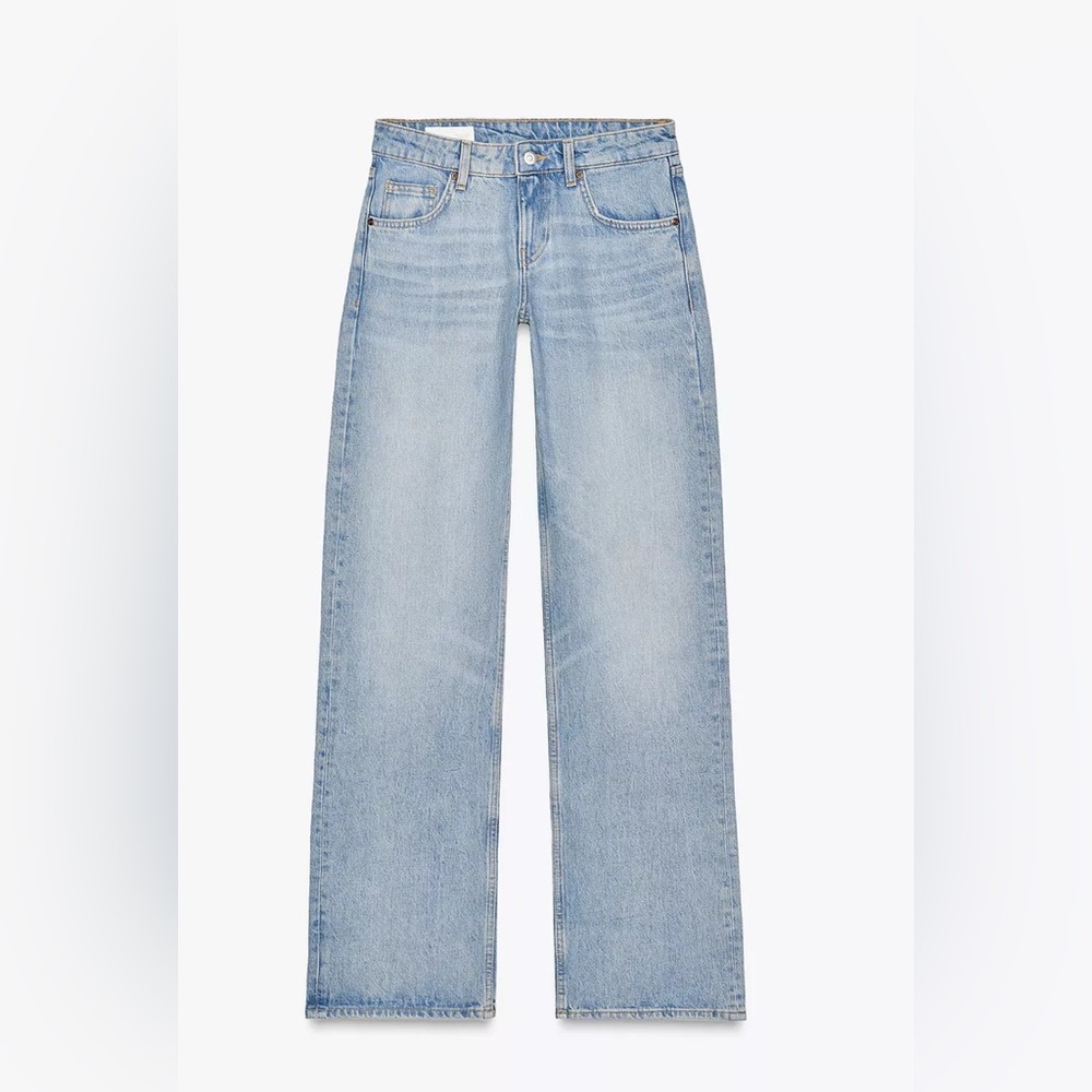 Zara Women’s Light Blue Jeans - USA 6